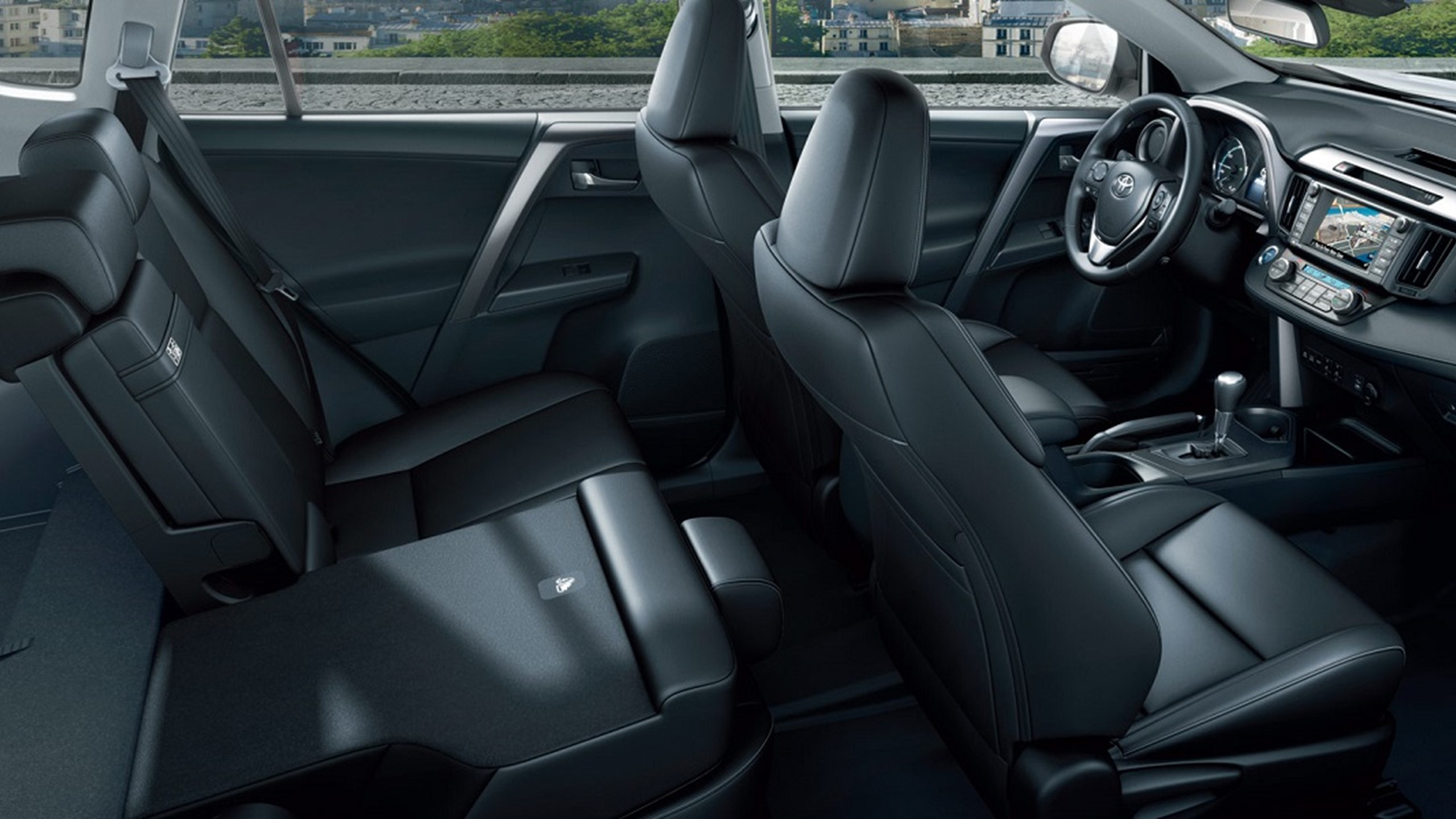 Toyota Rav4 2016 Interioer Hel 1140X600