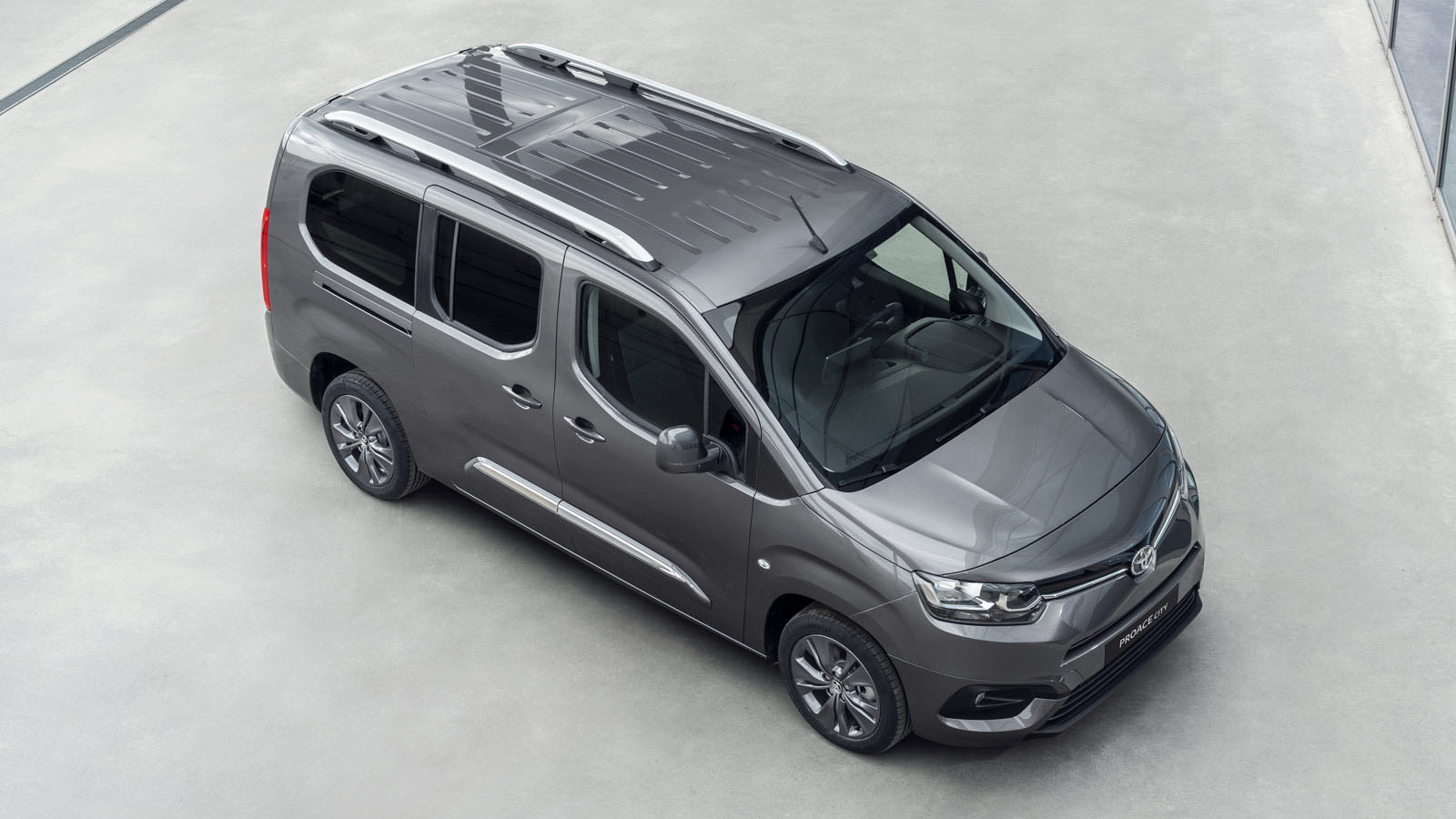 Toyota Proace City Verso Oppe 1600X900