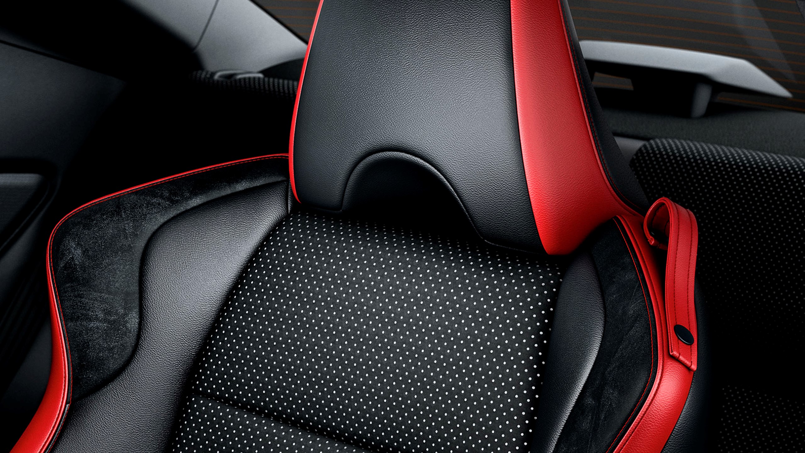 2020 Gt86 Interior Roed Dellaeder Saede 1900X1069