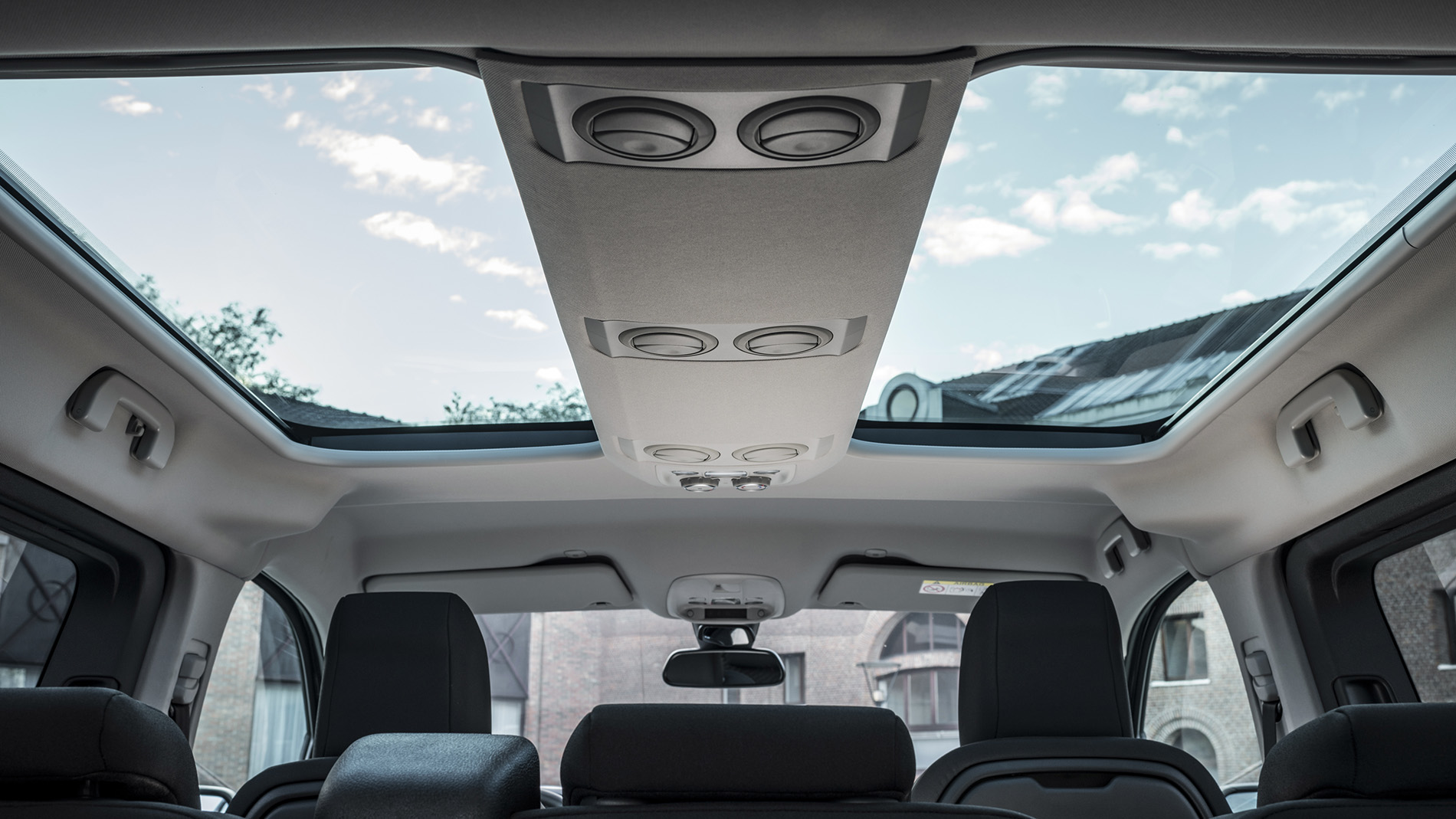 Proace Verso Electric Soltag 1900X1069