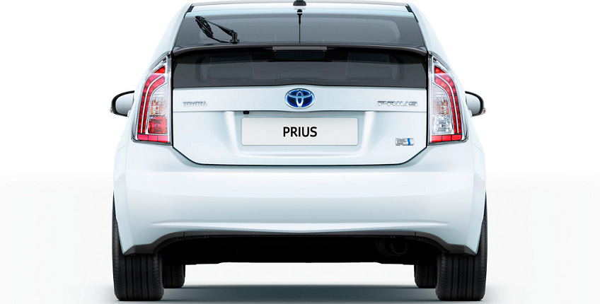 toyota-prius-2009-bag-hvid-lige-848x430.jpg
